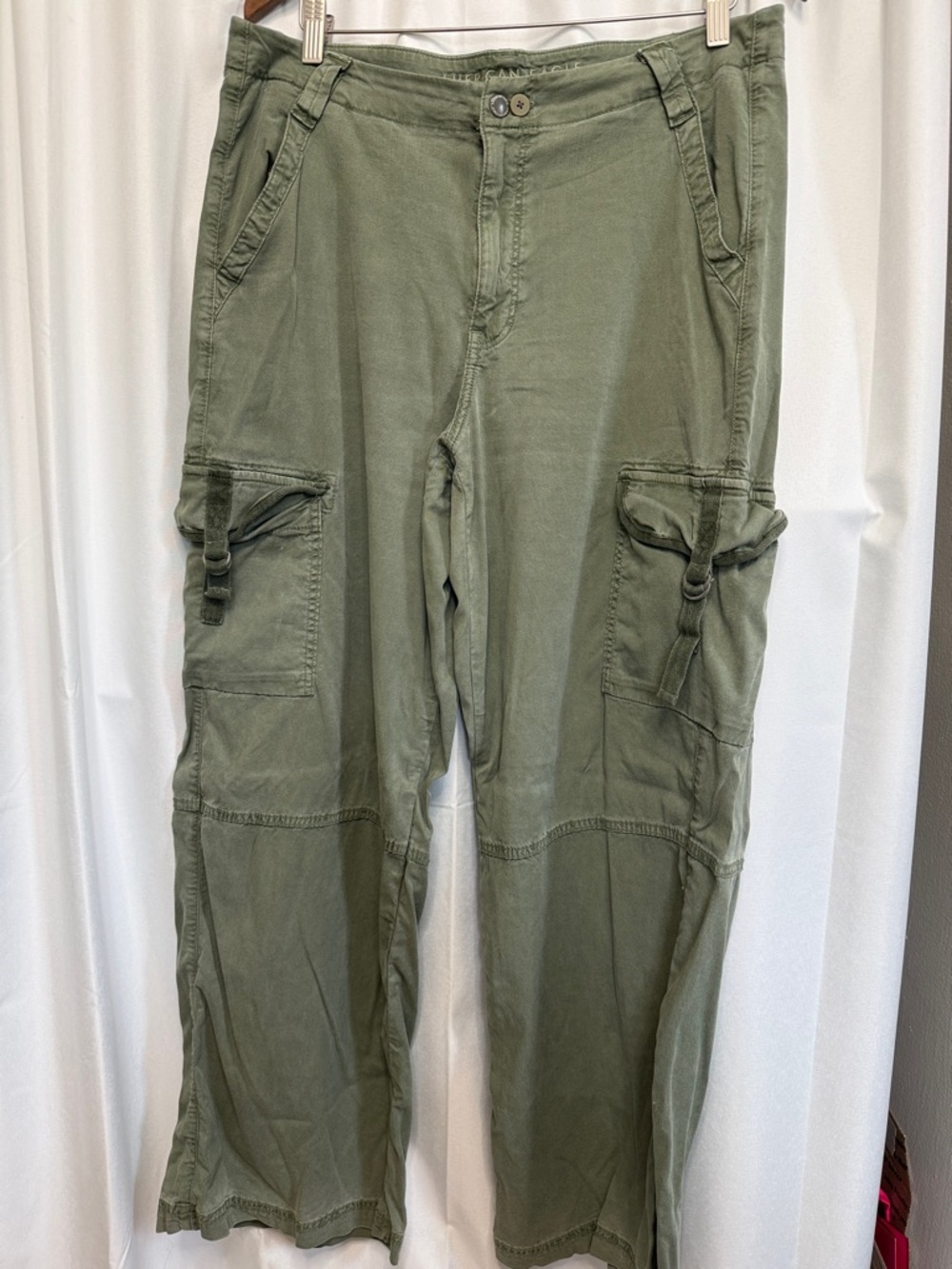 American Eagle Outfitters High Waist Baggy Wide Leg Cargo Pants